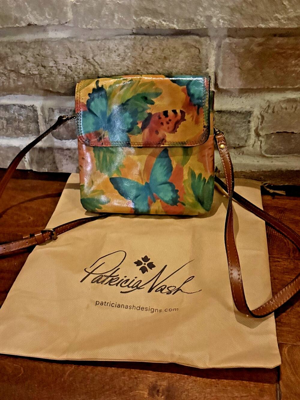 Patricia Nash Balluri Watercolor Butterfly Leather Crossbody Bag Dust Bag NWOT